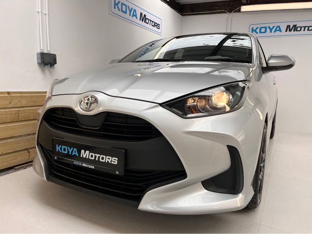 Image for 2021 Toyota Yaris 1.0 PETROL AUTOMATIC SPORT X // BRAND NEW UPGRADED WHEEL AND TYRE PACKAGE INCLUDED // PRIVACY PACK // REVERSING CAMERA // BLUETOOTH MEDIA // LANE ASSIST // IDEAL STARTER CAR // VERY ECONOMICAL