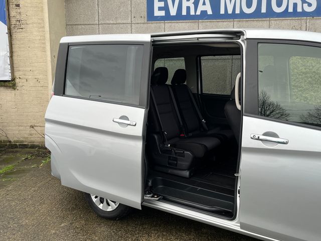 Image for 2022 Nissan Serena 8 SEATER AUTOMATIC HYBRID 2.0 PETROL //POWER SLIDING REAR DOORS//360 PARKING CAMERAS//KEYLESS ENTRY//