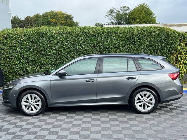 Image for 2023 Skoda Octavia ESTATE AMBITION 2.0 TDI // CRUISE CONTROL // REVERSE CAMERA // 17" ALLOYS