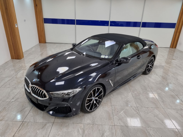 Image for 2020 BMW 8 Series CABRIOLET// BLACK WITH IVORY 