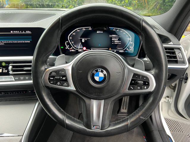 Image for 2021 BMW 3 Series 330e M-SPORT COMPETITION 2.0 HYBRID // LEATHER/ALCANTARA INTERIOR // DIGITAL CLUSTER // NEW 20" M3 COMPETITION ALLOYS