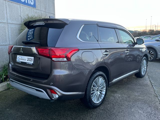 Image for 2020 Mitsubishi Outlander G 4WD AUTOMATIC HYBRID PHEV 2.4 PETROL //HIGH SPEC//HEATED SEATS AND STEERING WHEEL//HALF LEATHER ELECTRIC SEATS//ADAPTIVE CRUISE CONTROL//