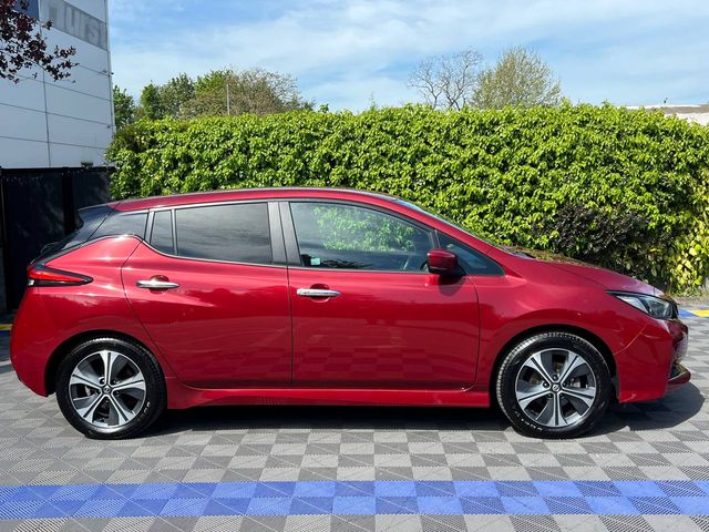 Image for 2021 Nissan Leaf 40KW EV // APPLE CARPLAY/ANDROID AUTO // DIAMOND CUT ALLOYS // NEW 2 YEAR NCT