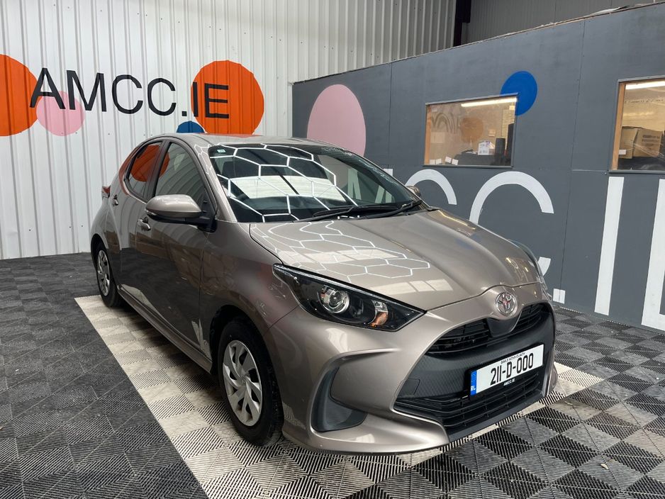 Image for 2021 Toyota Yaris 2021 TOYOTA YARIS X 1.0 AUTOMATIC / REVERSE CAMERA AND MORE