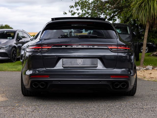 Image for 2019 Porsche Panamera 4 E-Hybrid Sport Turismo 
