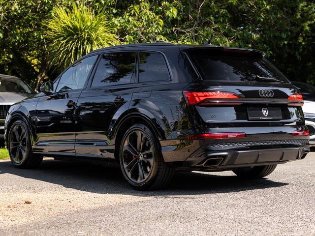 Image for 2026 Audi Q7 Q7 TFSIe Black Edition Quattro 