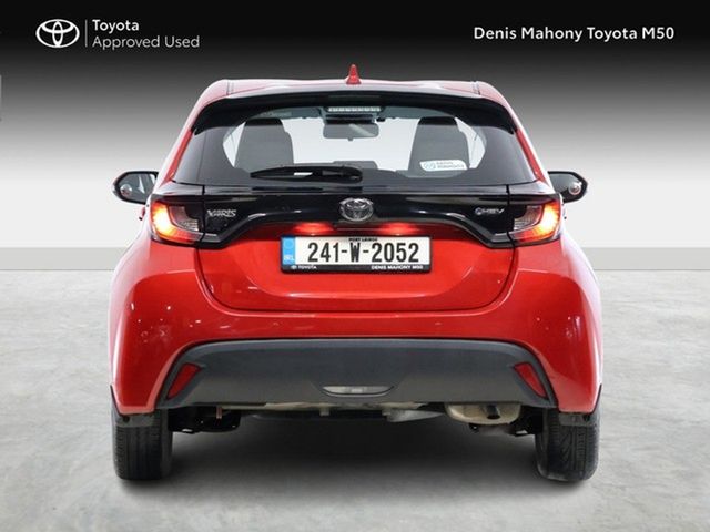Image for 2024 Toyota Yaris Luna Hybrid