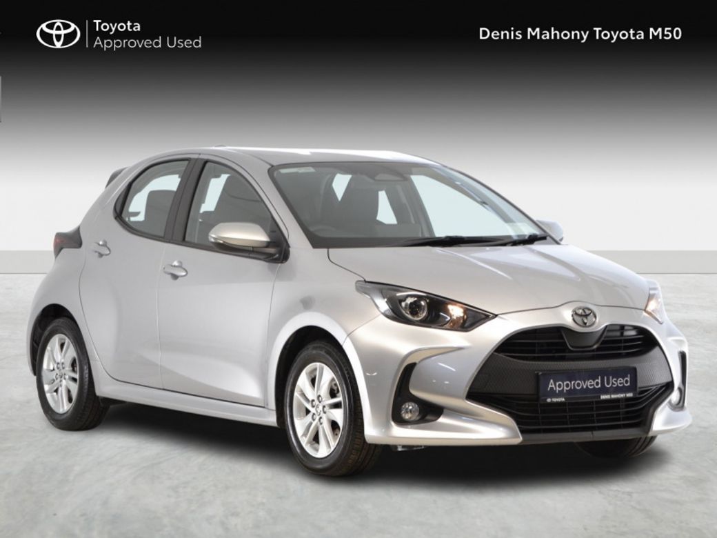Image for 2025 Toyota Yaris Hybrid Luna Auto