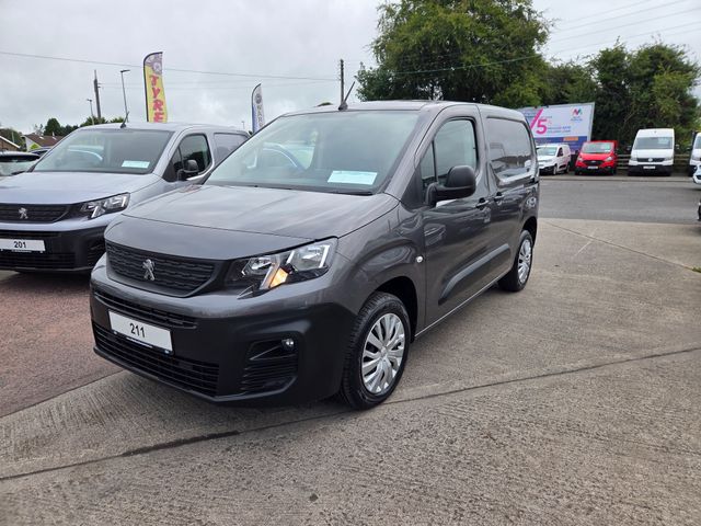 Image for 2021 Peugeot Partner BLUEHDI PROFESSIONAL L1