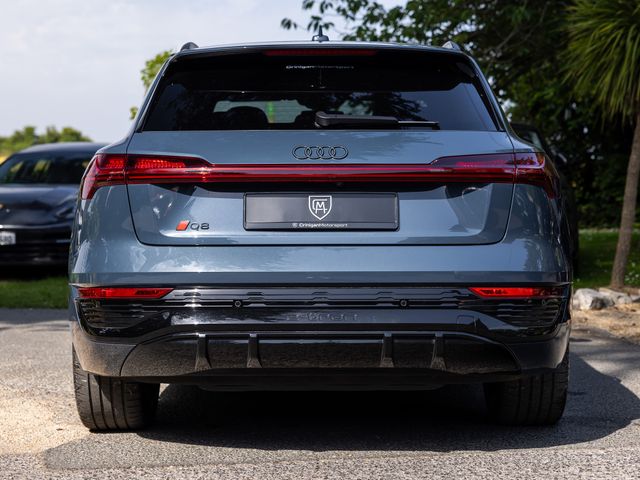 Image for 2023 Audi Q8 e-tron 55 Quattro S Line Black Edition