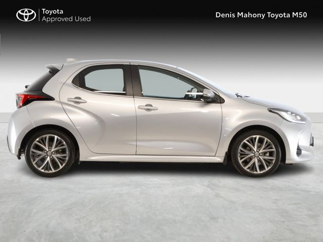 Image for 2023 Toyota Yaris Platinum Edition Hybrid Auto