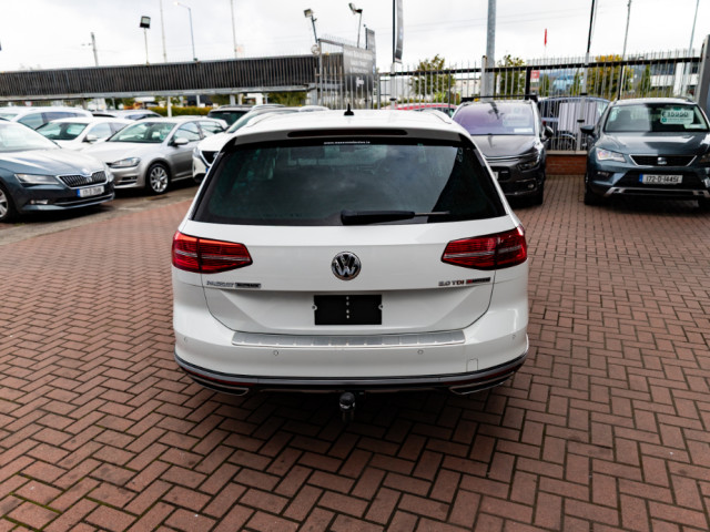 Image for 2018 Volkswagen Passat 2.0TDI 150BHP ALLTRACKEDITION 5DR ESTATE AUTOMATIC // STUNNING CAR WITH ONLY 108, 000 KMS // BUY WITH CONFIDENCE AA AND SIMI APPROVED DEALER 2025 // FINANCE ARRANGED // ALL TRADE INS WELCOME //