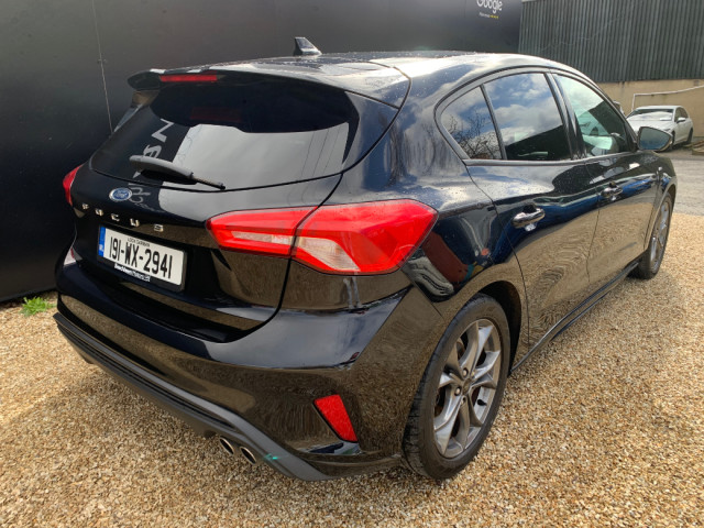 Image for 2019 Ford Focus 1.5 TDCI 120 PS 6SP ST-LINE 5DR // 03/27 NCT // GREAT DOCUMENTED SERVICE HISTORY // CRUISE, BLUETOOTH AND AIR CON // 