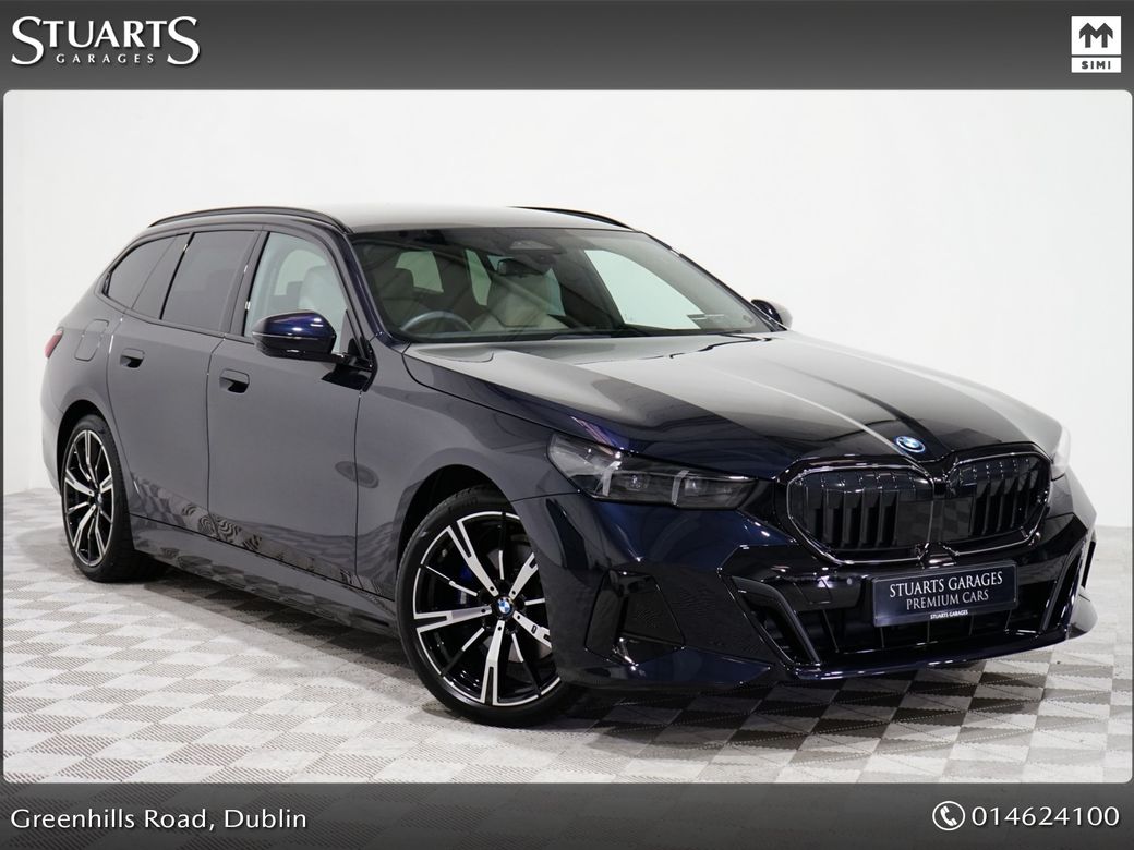 Image for 2026 BMW 5 Series *3 X PACKS AND PANORAMIC ROOF* PRO PACK, TECH PACK AND COMFORT PACK CARBON BLACK METALLIC, SMOKED WHITE VEGANZA INTERIOR