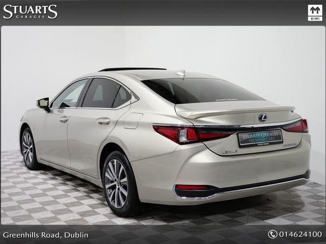 Image for 2019 Lexus ES 300h SUNROOF AND CREAM LEATHER - 2.5 176BHP 4DR Auto -'' Low Kilometres '' As New In Condition '' 