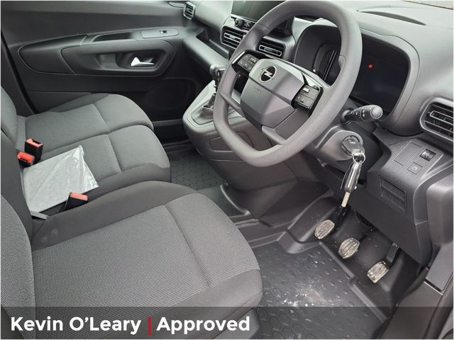 Image for 2026 Opel Combo Komfort L2H1 1.5 D 100PS