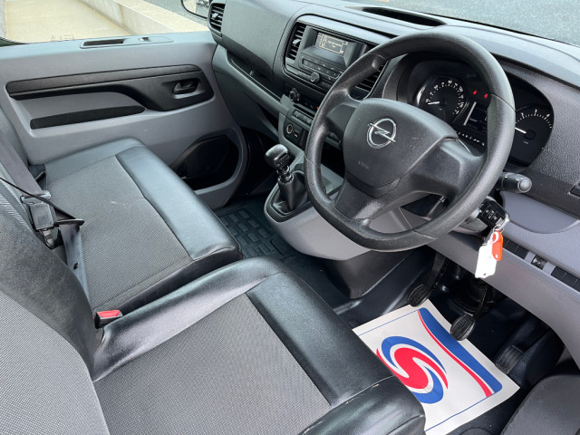 Image for 2022 Opel Vivaro L2 H1 1.5 100PS 6SP 5DR*QUALITY ASSURED USED CARS*SIMI APPROVED*GREAT RATE FINANCE AVAILABLE*WELCOME TO DAVID QUIGLEY AUTOS*