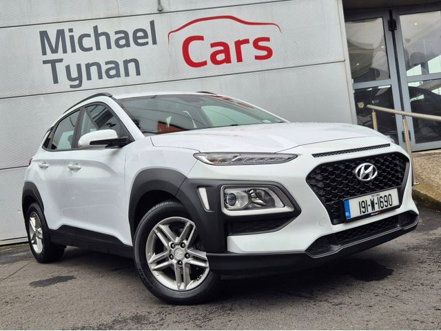 Image for 2019 Hyundai Kona 1.6 Diesel Kauai Comfort, 16" Alloys, Air Con, Auto Lights, Cruise Control, Roof Rails, Parking Sensors, Bluetooth