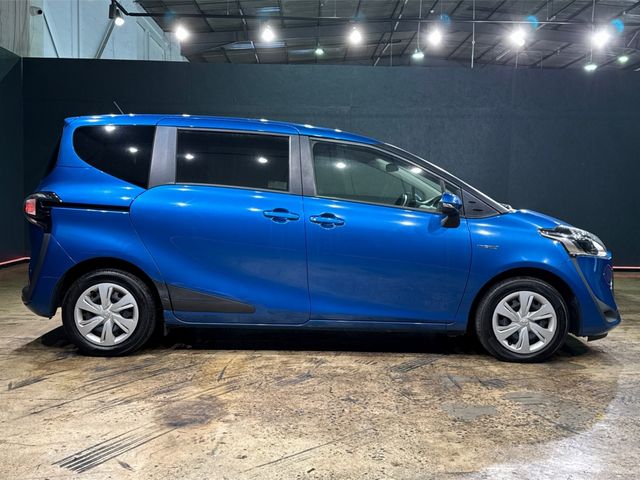 Image for 2019 Toyota Sienta HYBRID AUTOMATIC 1.5L - 7 SEATER - POWER SLIDING DOOR - A/C HEATING CONTROLS