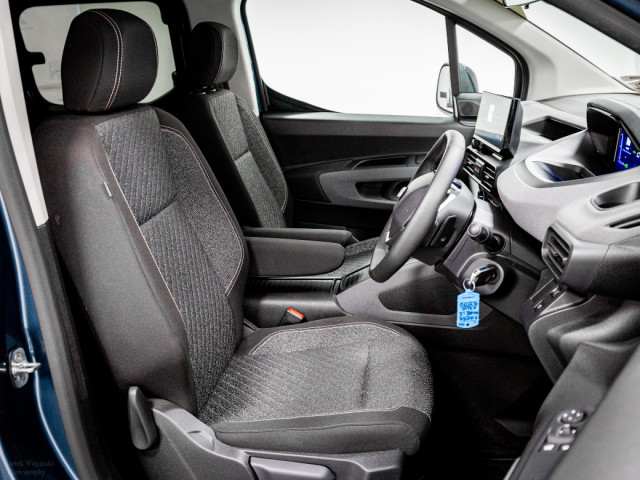 Image for 2026 Peugeot Rifter E-Allure 50kWh 136HP L2 - 7 Seats