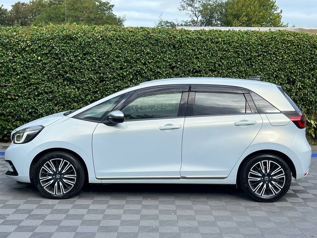 Image for 2020 Honda Fit LUXE 1.5 HYBRID AUTO ** TOP SPEC ** // DIAMOND CUT ALLOYS // HALF LEATHER HEATED SEATS // DIGITAL CLUSTER 