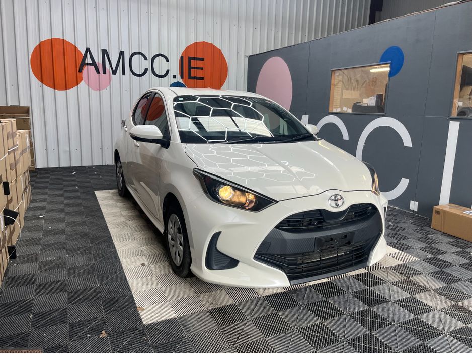 Image for 2021 Toyota Yaris 2021 TOYOTA YARIS X 1.0 AUTOMATIC / REVERSE CAMERA AND MORE