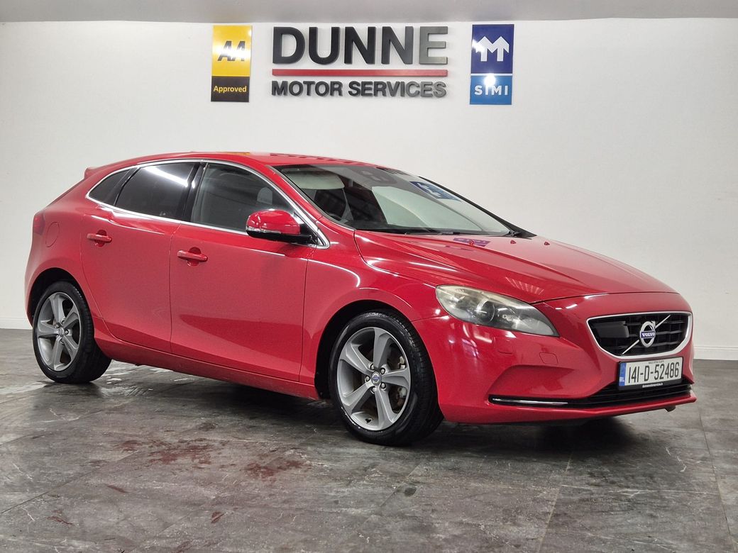 Image for 2014 Volvo V40 1.6 AUTO**AMAZING SPEC**HEATED SEATS**DRIVER ELECTRIC MEMORY SEATS**BLIS**COLLISION WARNING**WARRANTY**FIANNCE AVAILABLE