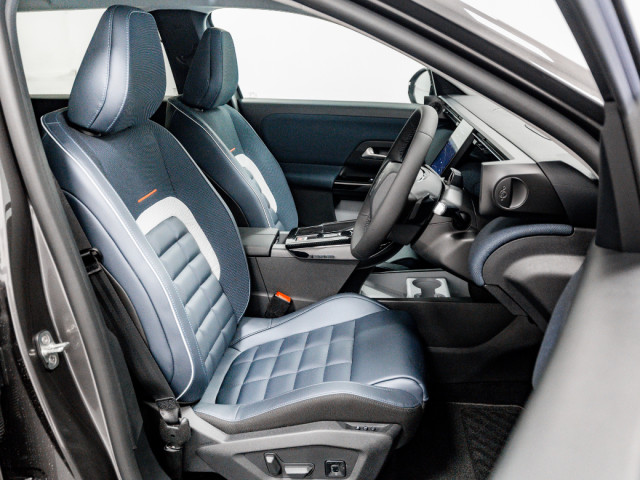 Image for 2026 Citroen C5 Aircross ë-Max 73kWh 210HP 520km