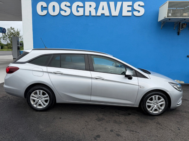 Image for 2018 Vauxhall Astra ESTATE DESIGN 1.6 CDTI * APPLE CAR PLAY / PARKING SENSORS / BLUETOOTH * 