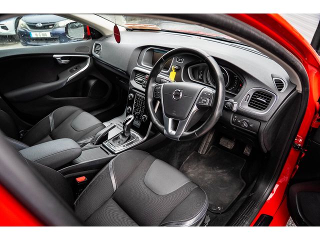 Image for 2018 Volvo V40 2.0 D4 (190hp) ES