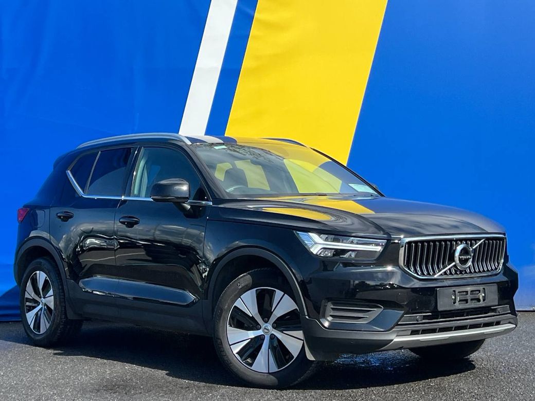 Image for 2022 Volvo XC40 INSCRIPTION T4 1.5 RECHARGE PLUG-IN HYBRID // MULTIMEDIA DISPLAY // DIGITAL CLUSTER // ADAPTIVE CRUISE CONTROL
