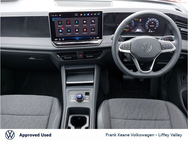 Image for 2025 Volkswagen Tiguan LAUNCH EDITION AUTO 2.0TDI 150BHP *DEMO MODEL* *SUNROOF* *360 PARK CAMERA* *ELECTRIC TAILGATE* *PERSIMMON RED* *PCP AVAILABLE*