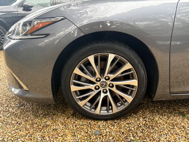 Image for 2020 Lexus ES 300h 300H Luxury (CAR Play STD) -LOW MILES-