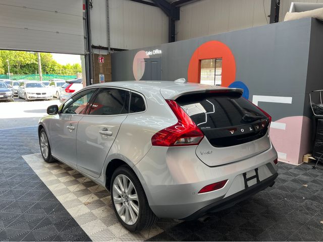 Image for 2015 Volvo V40 2015 VOLVO V40 T4 1.6 AUTOMATIC / CRUISE CONTROL / REVERSE CAMERA / ELECTRIC MEMORY & HEATED SEATS AND MORE