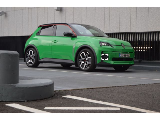 Image for 2025 Renault 5 Techno 52kWh 150hp, 2 Tone Roof 