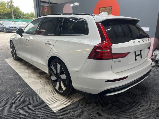 Image for 2025 Volvo V60 2025 VOLVO V60 4wd ULTRA T6 AWD PLUG-IN HYBRID CRUISE CONTROL / PARKING CAMERA / ELECTRIC MEMORY & HEATED SEATS / PANORAMIC SUNROOF / HEATED STEERING WHEEL / APPLE CARPLAY AND MORE