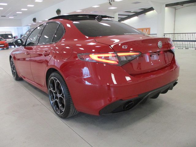 Image for 2025 Alfa Romeo Giulia 2.0 VELOCE PETROL 280BHP-5 YR WARRANTY-PANORAMIC ROOF-LEATHER-HEATED SEATS & STEERING WHEEL EXTRAS