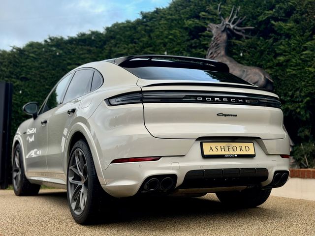 Image for 2024 Porsche Cayenne E-hybrid 4DR Auto