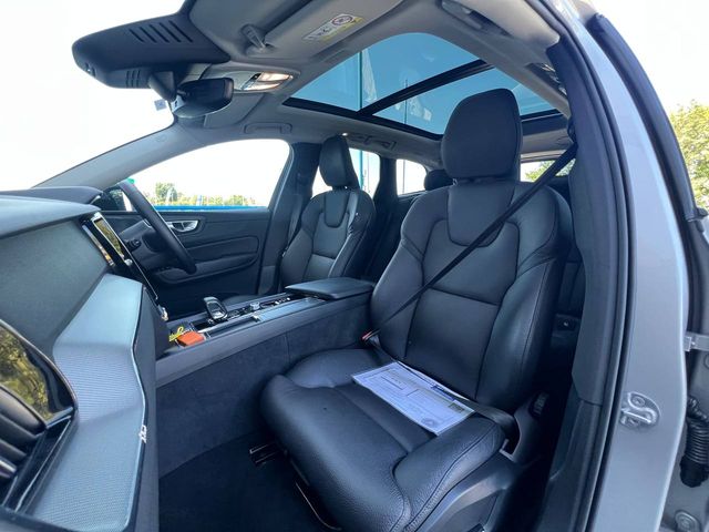 Image for 2025 Volvo XC60 T6 PLUS AWD 2.0 ** HUGE SPEC ** // OPENING PAN ROOF // DIAMOND CUT ALLOYS // 360 PARKING CAMERAS