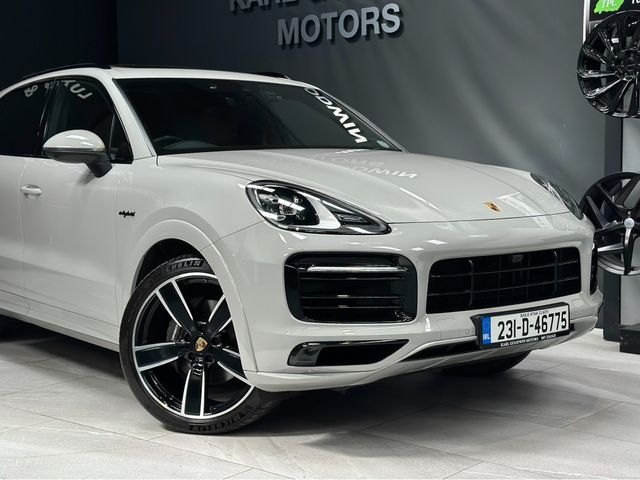 Image for 2023 Porsche Cayenne 3.0 V6 PLATINUM EDITION