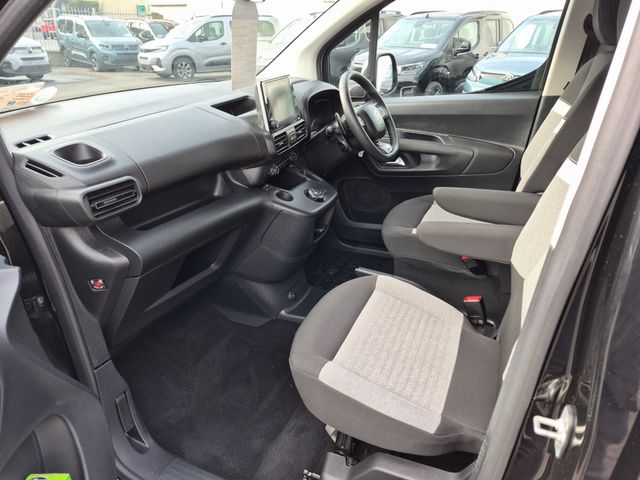 Image for 2023 Citroen Berlingo Wheelchair Access Taxi spec