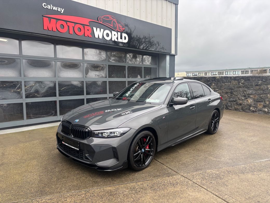 Image for 2024 BMW 3 Series 330E M SPORT PRO & TECH SUNROOF