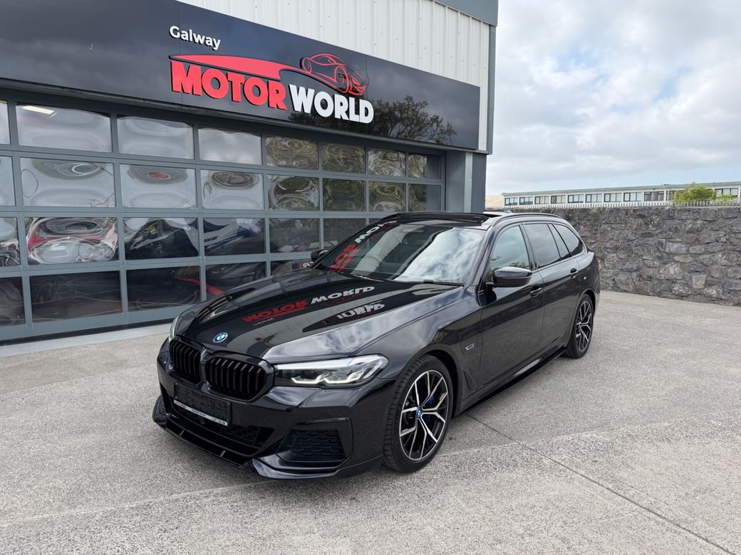 Image for 2023 BMW 5 Series 530E M SPORT PRO & COMFORT & TECH PLUS PACK