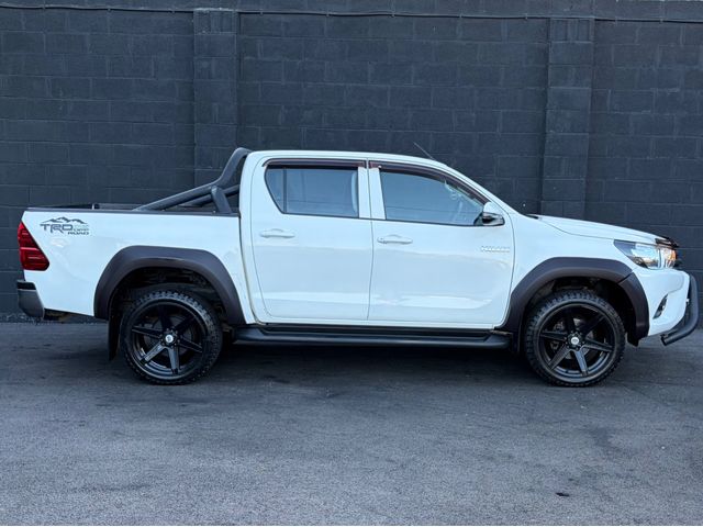 Image for 2019 Toyota Hilux 2.4 D-4D Active DCAB 4WD 5DR