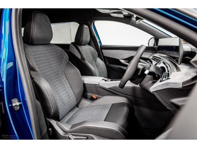 Image for 2025 Peugeot 5008 Allure HYBRID Auto 145HP - 7 Seats