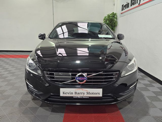 Image for 2017 Volvo V60 2.0 D4 DYNAMIC EDITION 190BHP AUTOMATIC **HIGH SPEC / 18" ALLOYS / ADAPTIVE CRUISE CONTROL / BLIND SPOT ASSIST / ELECTRIC & HEATED FRONT SEATS / FULL BLACK LEATHER / REVERSE CAMERA**