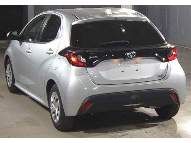 Image for 2022 Toyota Yaris Hybrid 
