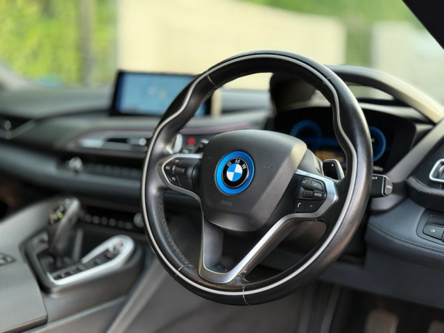 Image for 2017 BMW i8 BMW i8 HUGE SPEC MEXICO BLUE 357BHP
