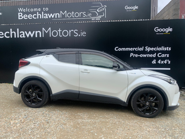 Image for 2019 Toyota C-HR 1.8 PETROL HYBRID AUTO SOL // LOW MILEAGE // EXCELLENT CONDITION // REVERSE CAMERA, CRUISE AND HEATED SEATS // VERY LOW MILEAGE // 