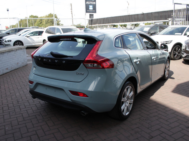 Image for 2017 Volvo V40 D4 INSCRIPTION 5DR HATCHBACK AUTOMATIC // WITH ONLY 94, 000 KM'S // BUY WITH CONFIDENCE AA AND SIMI APPROVED DEALER 2026 // FINANCE ARRANGED // ALL TRADE INS WELCOME //